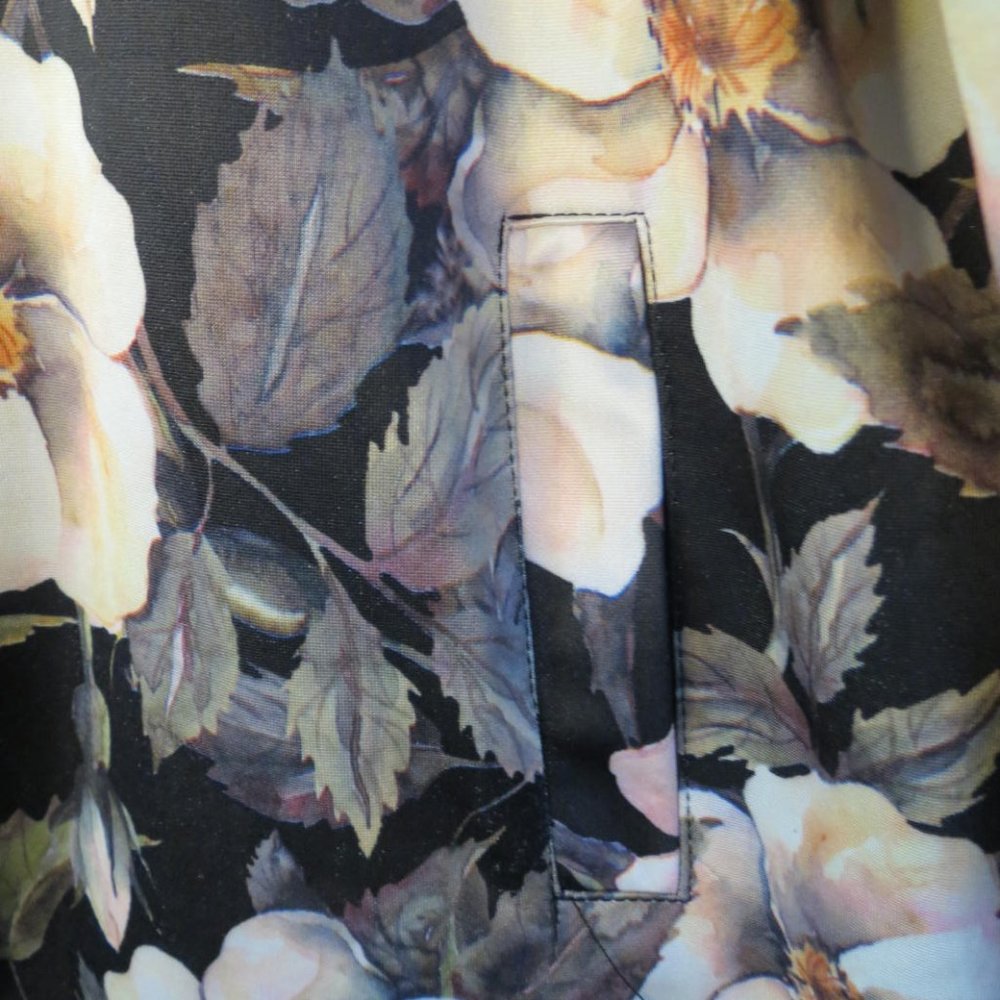 FROCK IN HEELS - floral bomber style jacket - size med - Picture 4 of 8